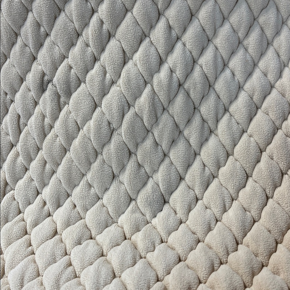Free People Pucker Up Fleece Elegant Cream Quilted Shoulder Bag New - Picture 4 of 6